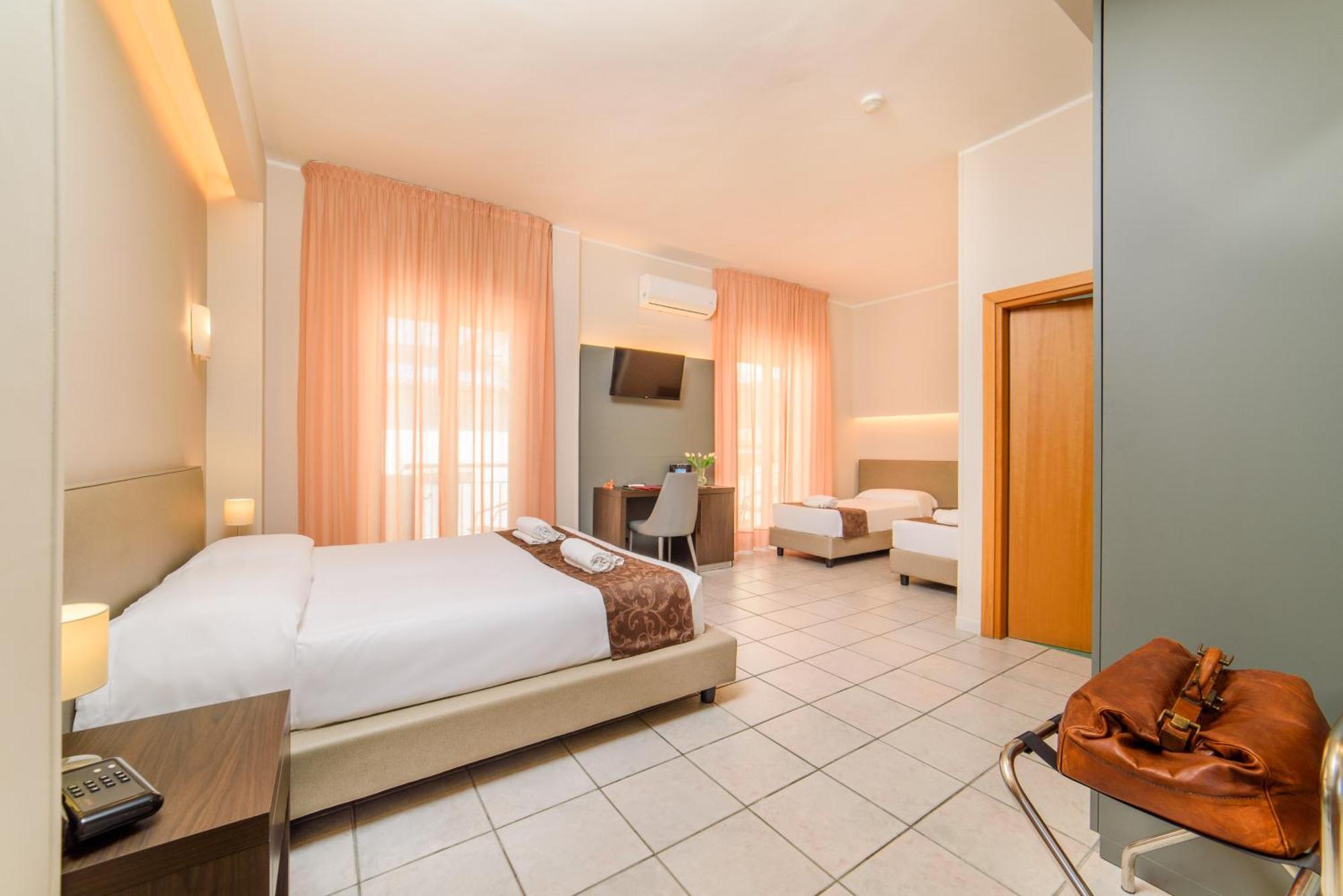Hotel Tirreno Sapri Εξωτερικό φωτογραφία