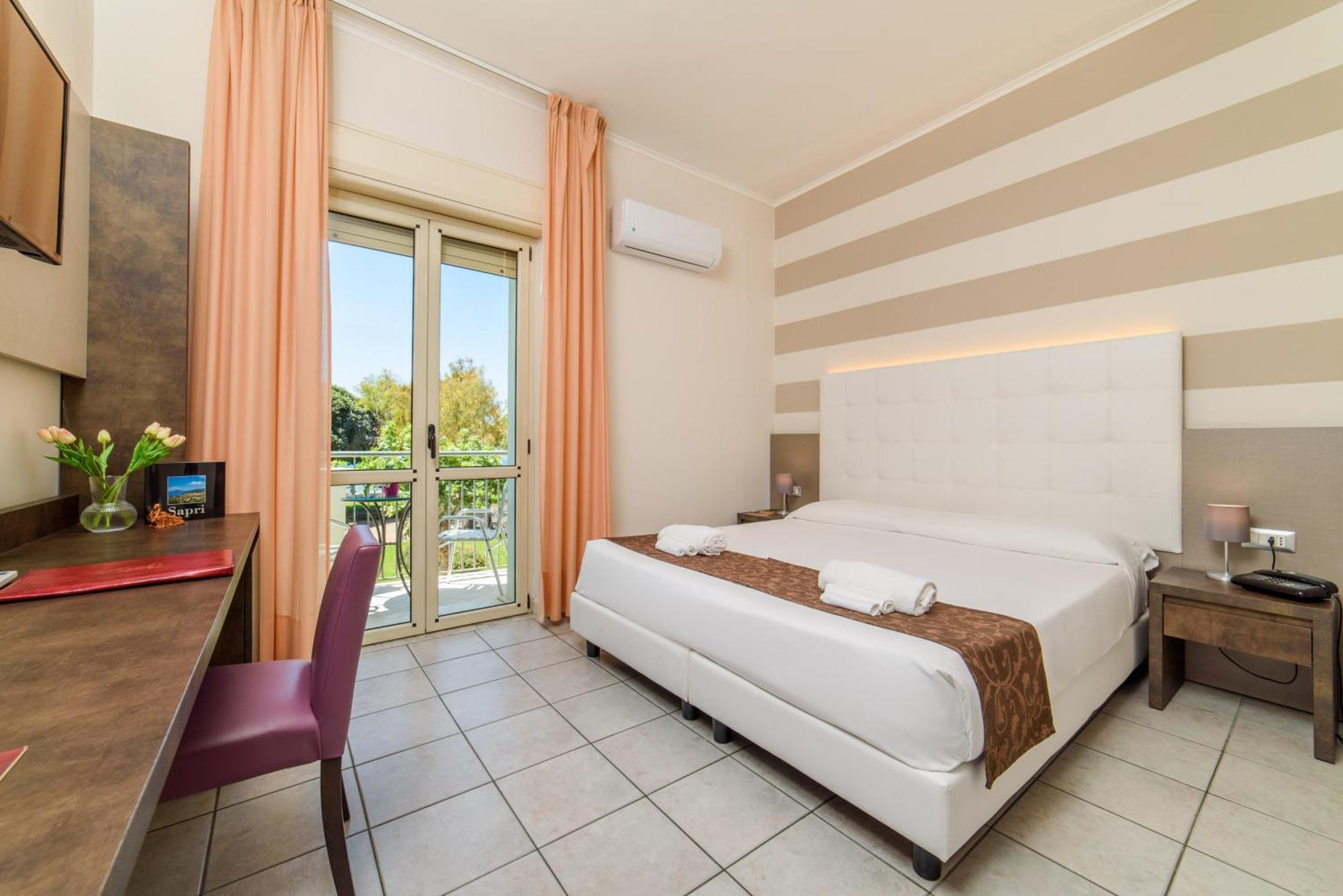 Hotel Tirreno Sapri Εξωτερικό φωτογραφία